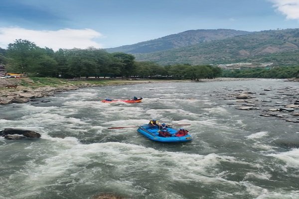 panchkula to kullu cabs